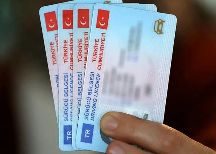 Eski Tip Ehliyetler Artık Geçersiz